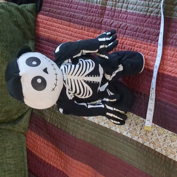 Animated dancing skeleton man dances to "Moves like Jagger", fresh batteries - Picture 6 of 8